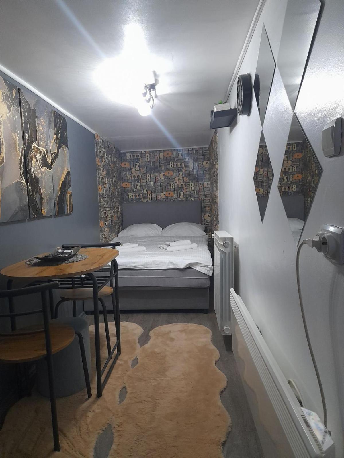 Apartman Pozoriste Penthaus Μπάνια Λούκα Δωμάτιο φωτογραφία